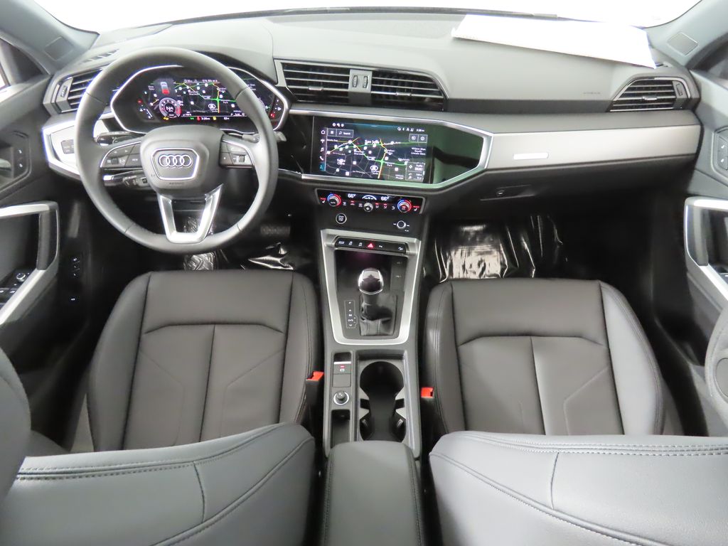 Thumbnail: 2025 Audi Q3 - 12