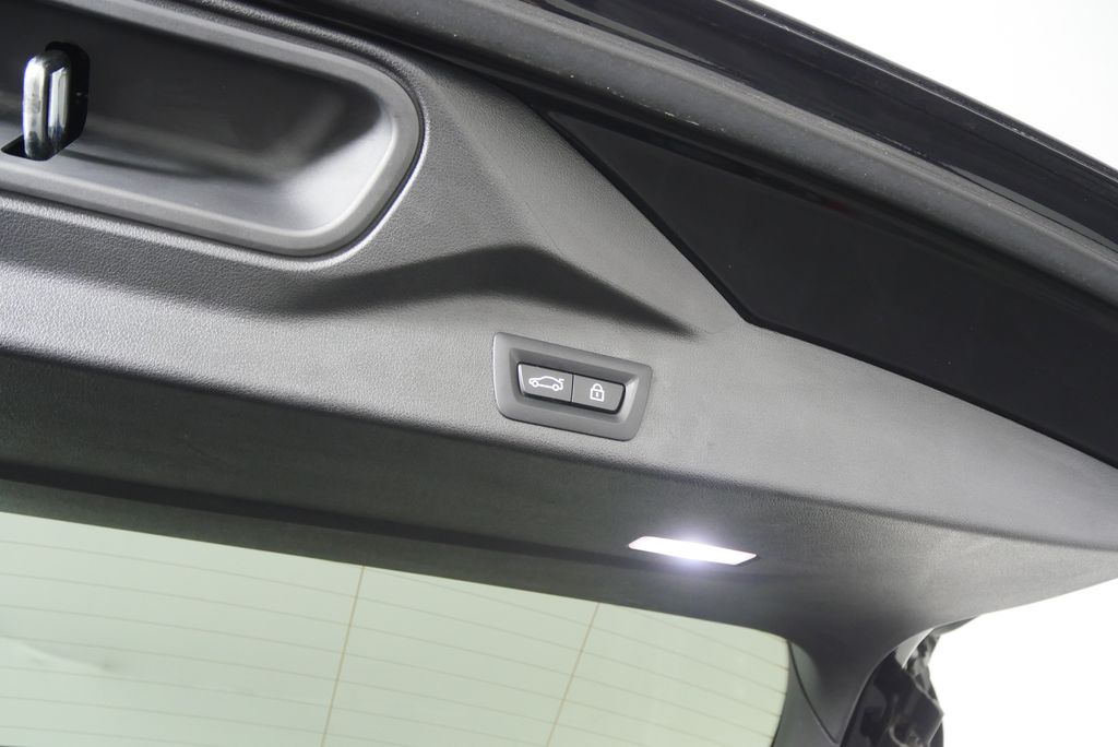 Thumbnail: 2023 BMW X5 - 18