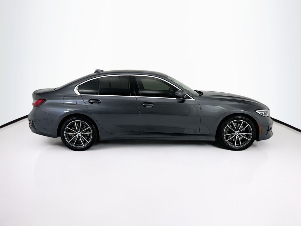 Thumbnail: 2022 BMW 3 Series - 4