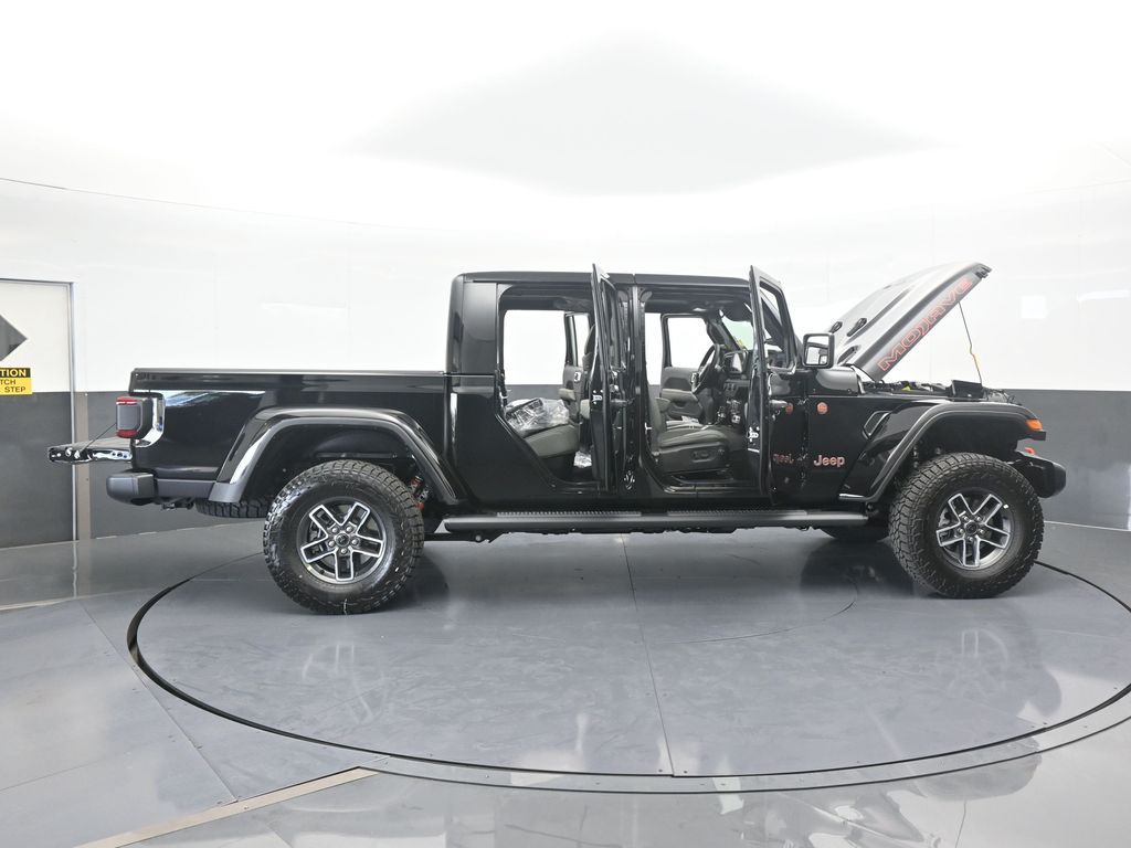New 2026 Black Clearcoat Jeep Mojave image 69