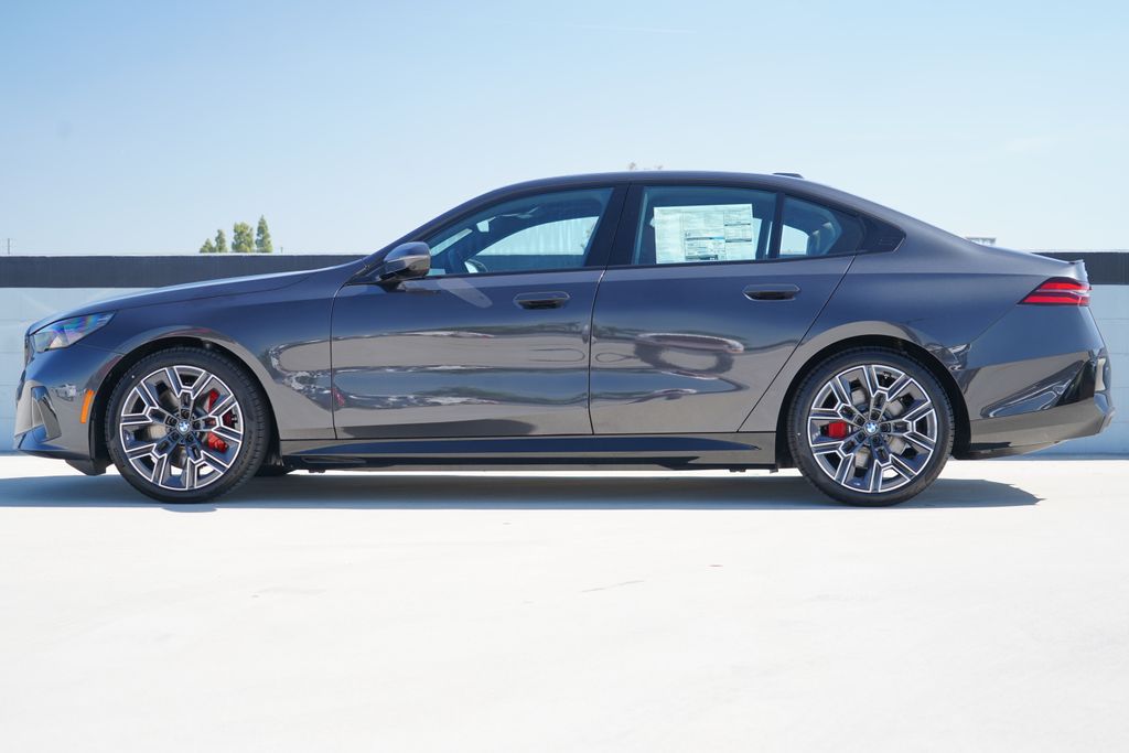Thumbnail: 2026 BMW i5 - 4