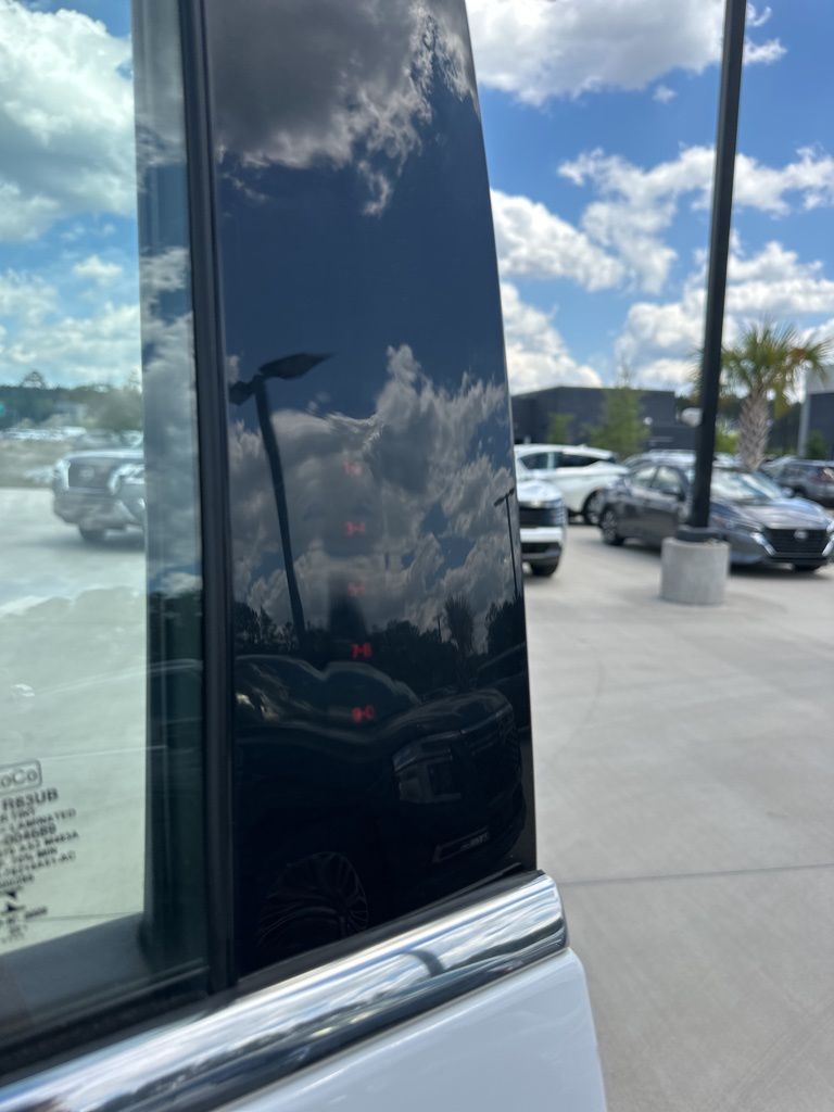 2023 Oxford White Ford Expedition Limited RWD SUV