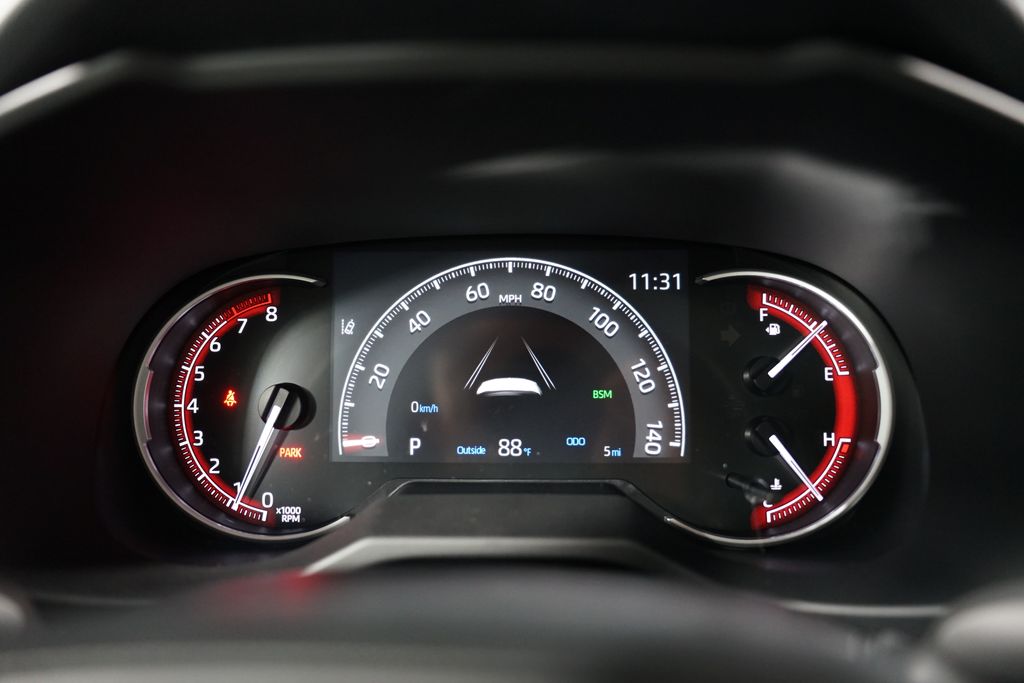 2025 Toyota RAV4 XLE 15