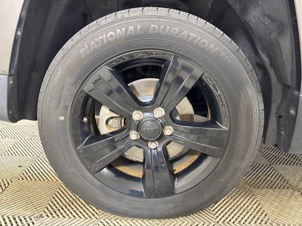 Used 2015 Gray Jeep Sport image 13