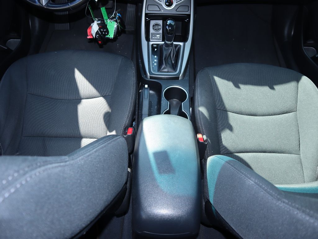 Thumbnail: 2015 Hyundai Elantra - 8