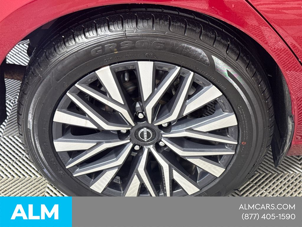 Used 2025 Red Nissan 2.5 SV image 21