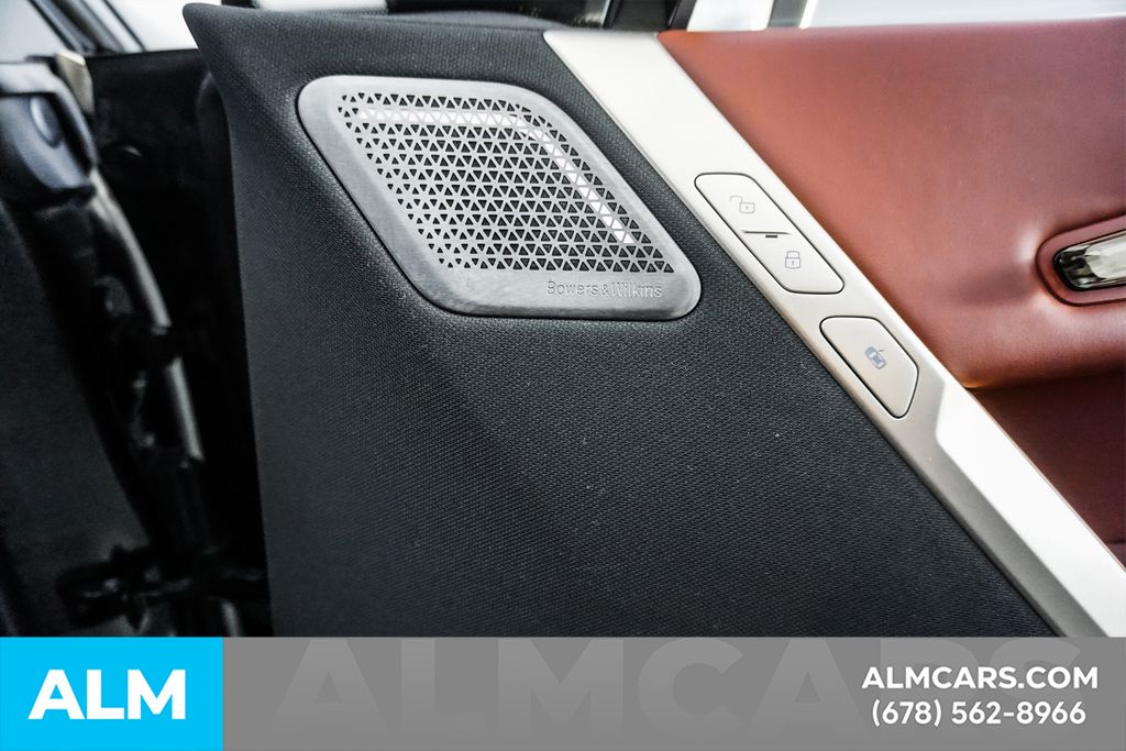 Used 2023 Black BMW M60 image 45