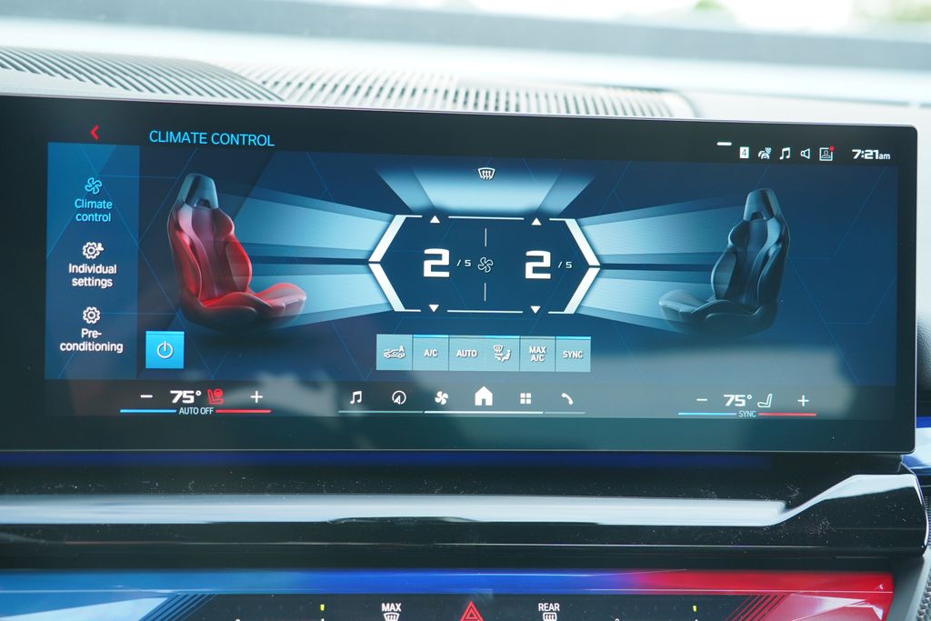 Thumbnail: 2026 BMW M5 - 19