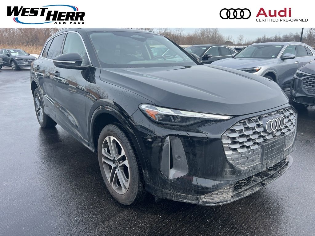 2025 Audi Q5 quattro Premium 40 TFSI