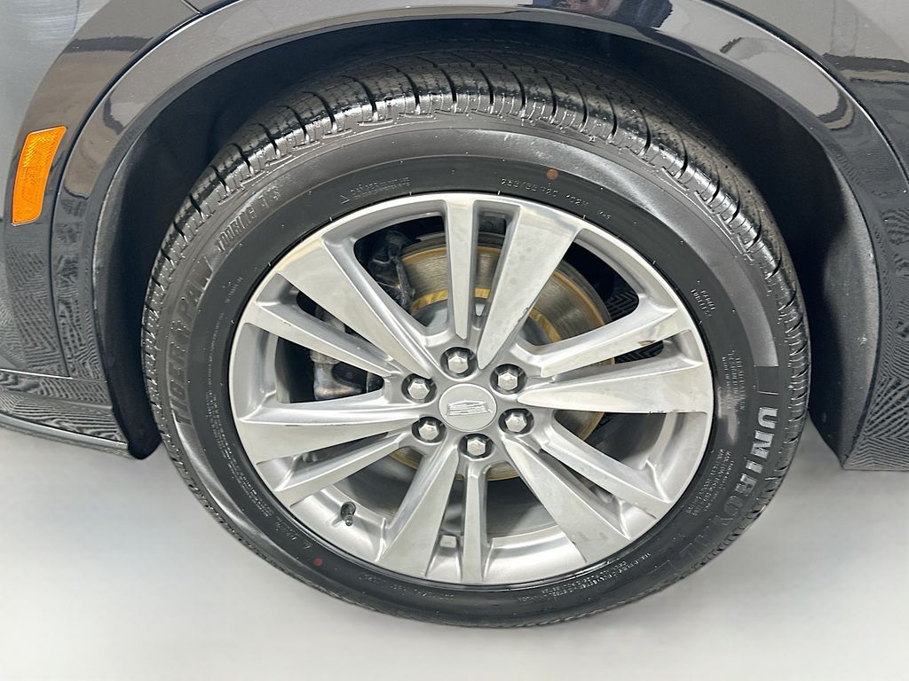 Thumbnail: 2022 Cadillac XT6 - 32