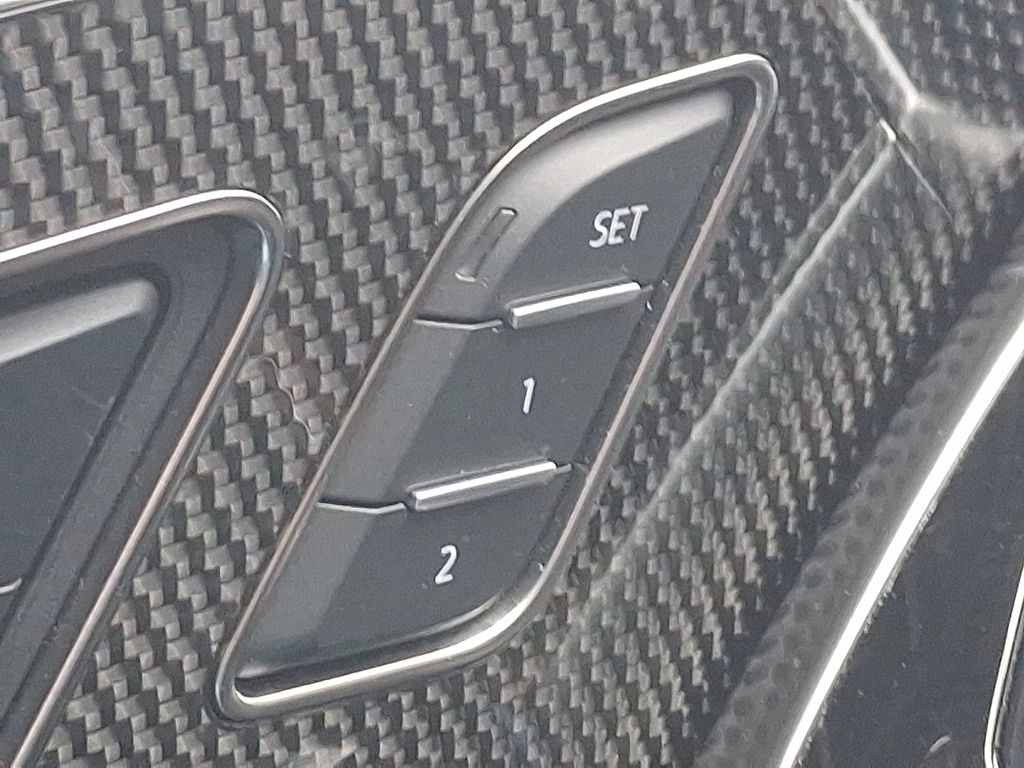 Thumbnail: 2023 Audi SQ7 - 27