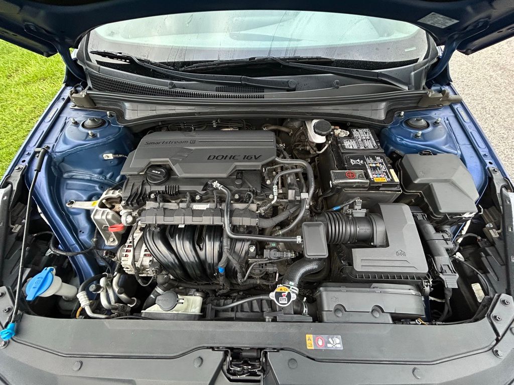 Thumbnail: 2021 Hyundai Elantra - 11