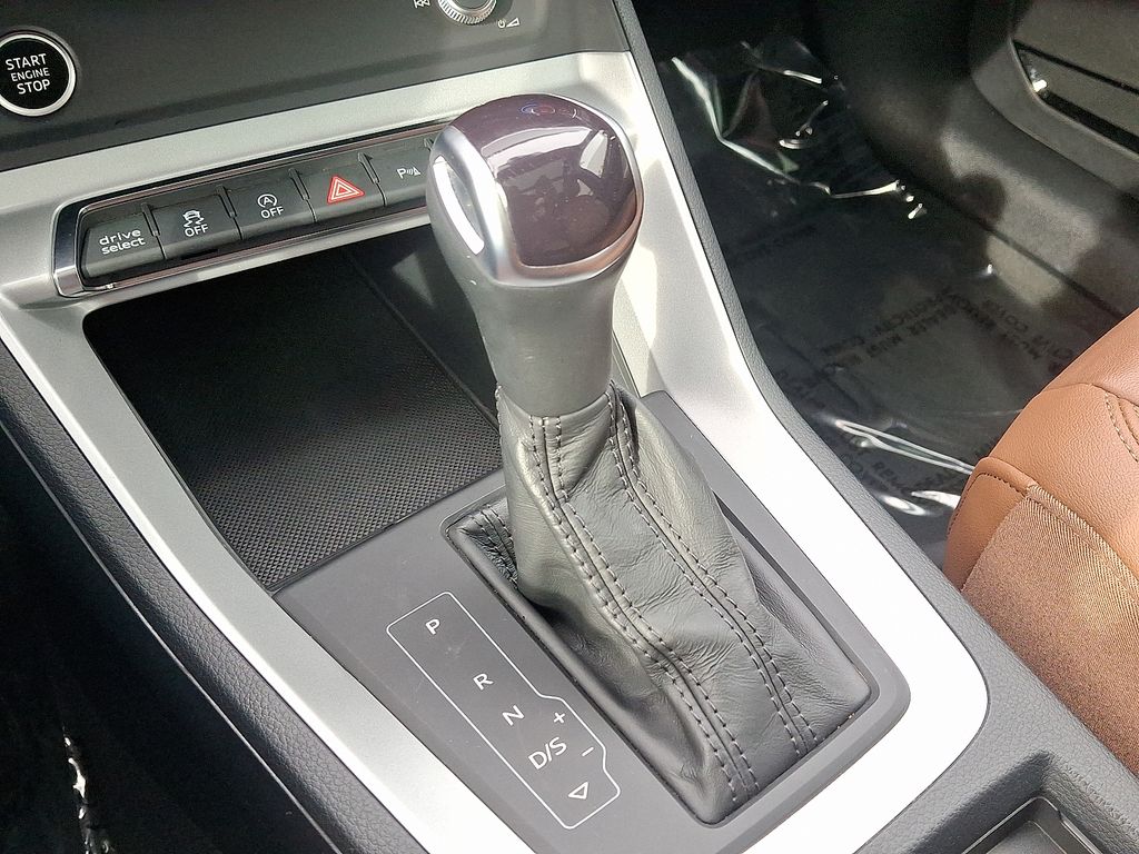 Thumbnail: 2022 Audi Q3 - 15