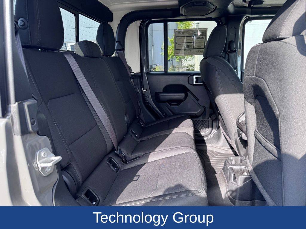 2021 Jeep Gladiator Sport S 4x4