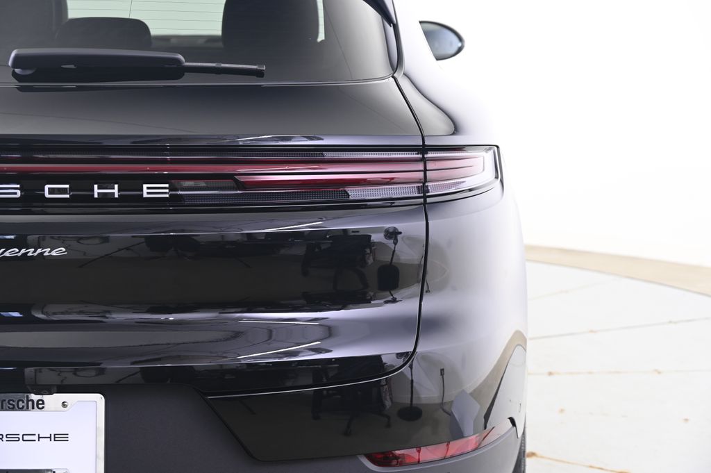Thumbnail: 2025 Porsche Cayenne - 14