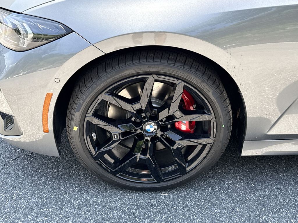 Thumbnail: 2026 BMW 3 Series - 10