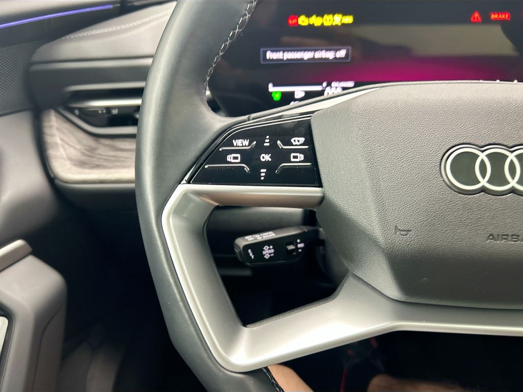 Thumbnail: 2025 Audi Q5 - 11