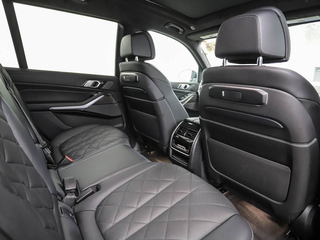 Thumbnail: 2023 BMW X7 - 27