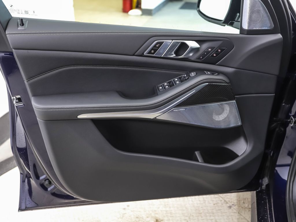 Thumbnail: 2026 BMW X5 - 9