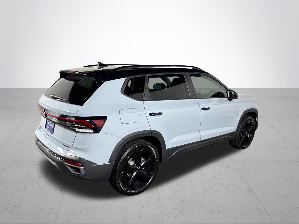 2026 Volkswagen Taos 1.5T SE Black