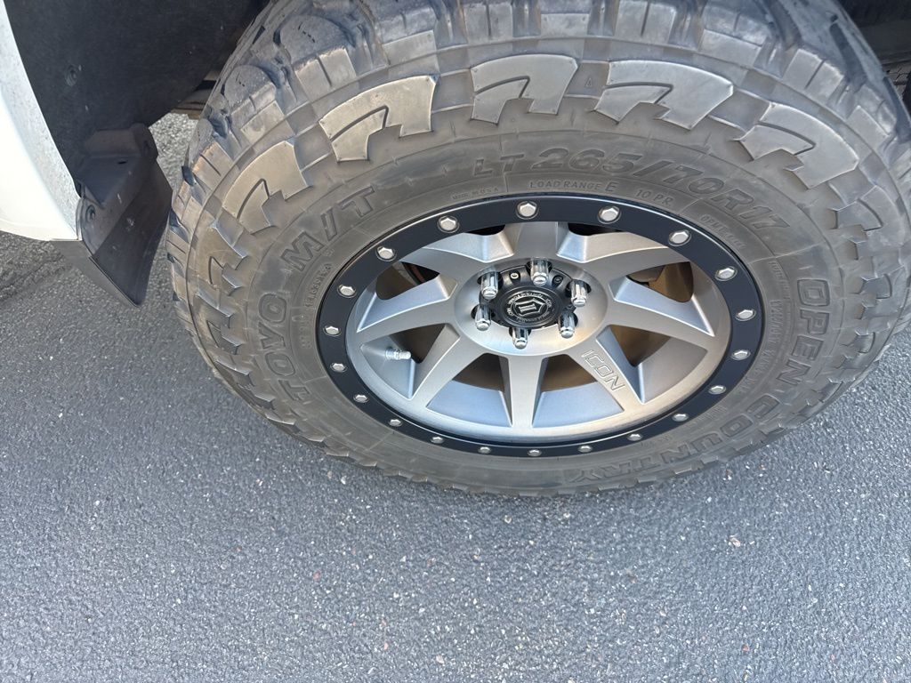 Thumbnail: 2015 GMC Canyon - 12