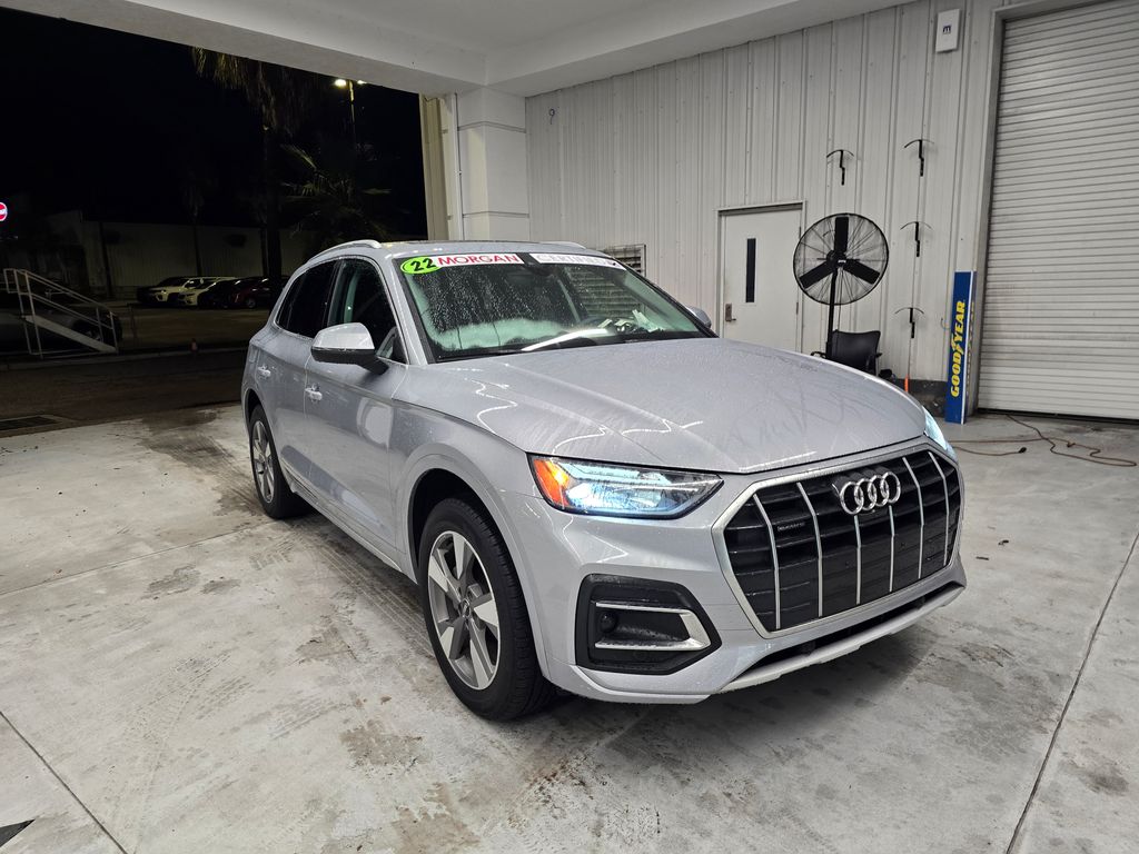 2022 Audi Q5 40 Premium Plus