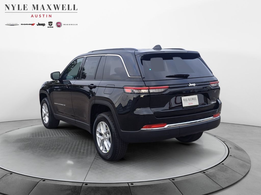 New Car 2025 Jeep Grand Cherokee  Laredo For Sale Under $35,000 In Austin, Texas