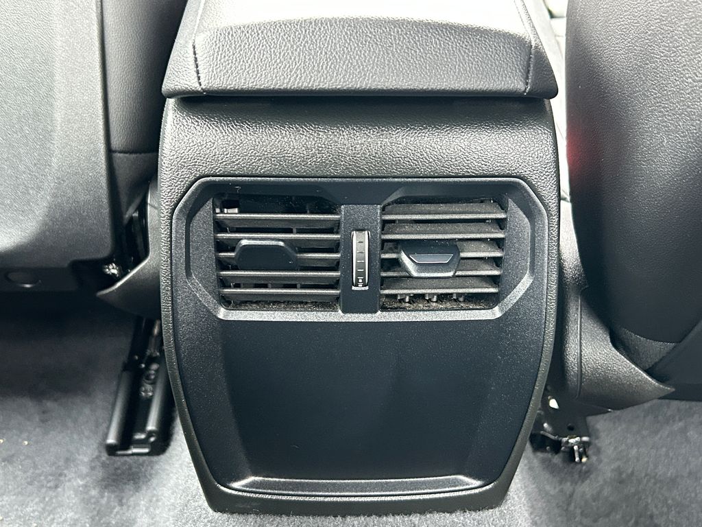 Thumbnail: 2024 BMW 2 Series - 31