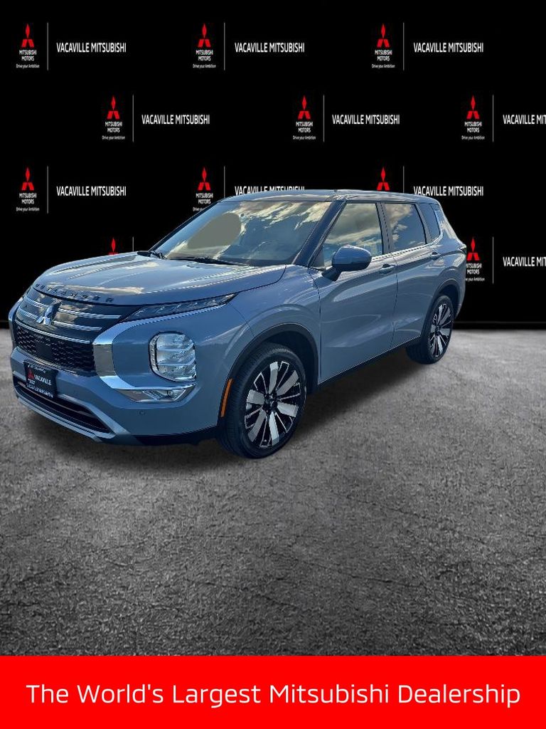 2026 Mitsubishi Outlander SE