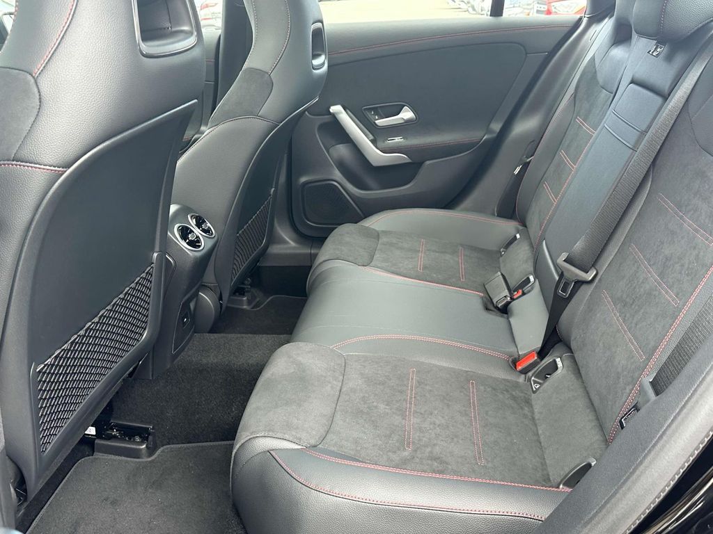 2025 Mercedes-Benz CLA 250 18