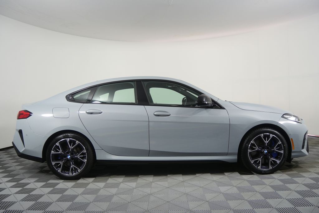 Thumbnail: 2026 BMW 2 Series - 2