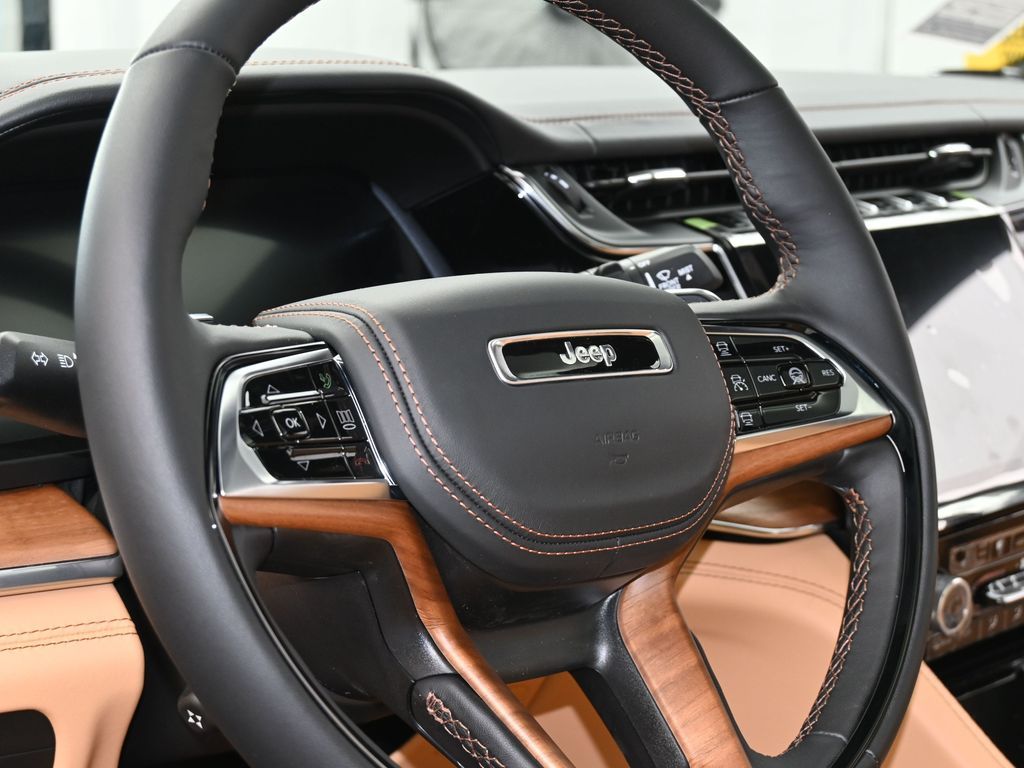 New 2025 Velvet Red Pearlcoat Jeep Summit image 14