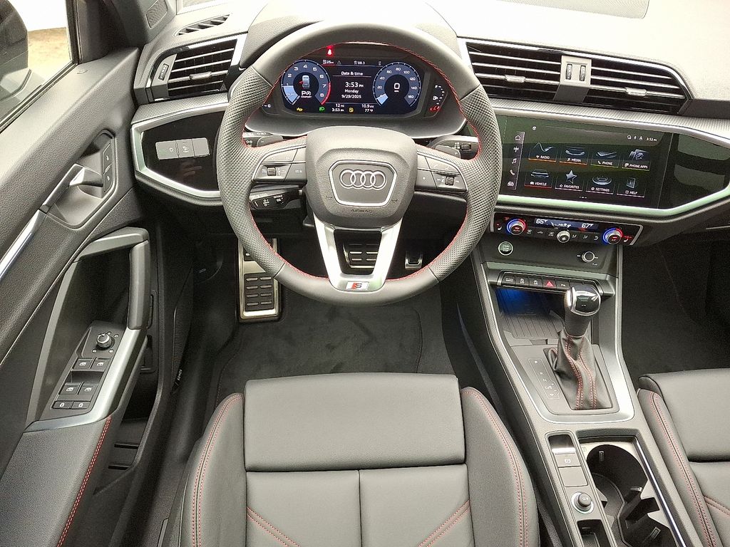 Thumbnail: 2025 Audi Q3 - 6