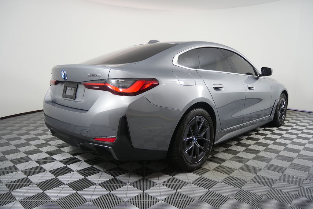 Thumbnail: 2024 BMW i4 - 3