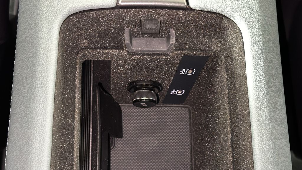2025 Audi e-tron GT Premium Plus 24