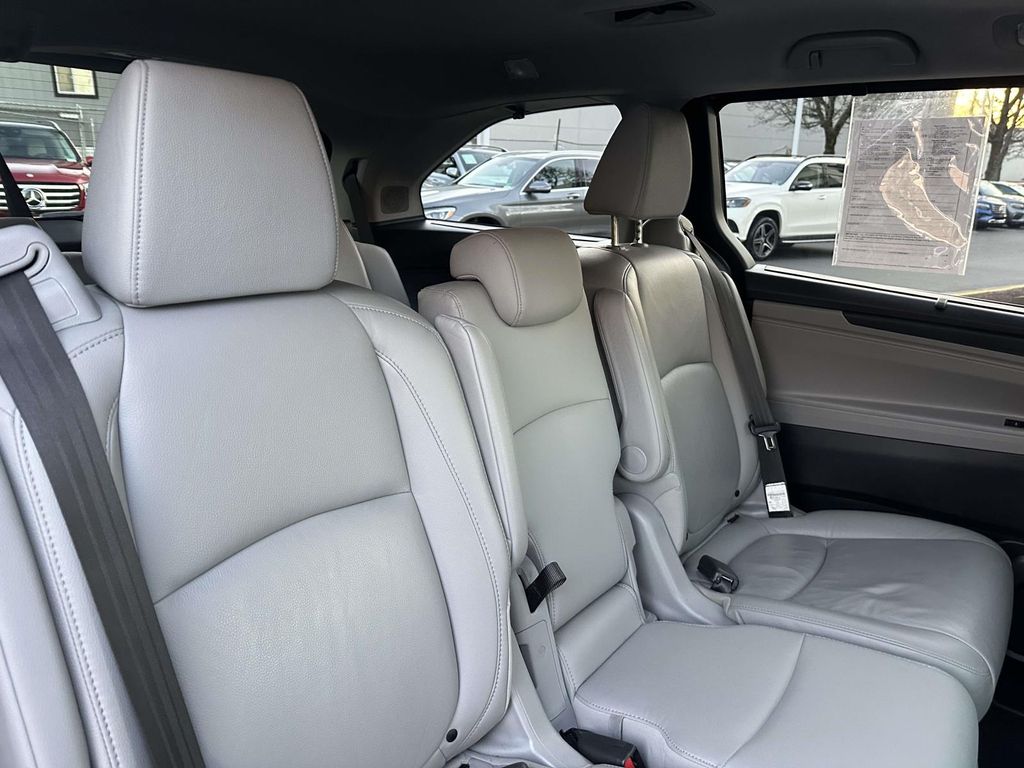 Thumbnail: 2020 Honda Odyssey - 26
