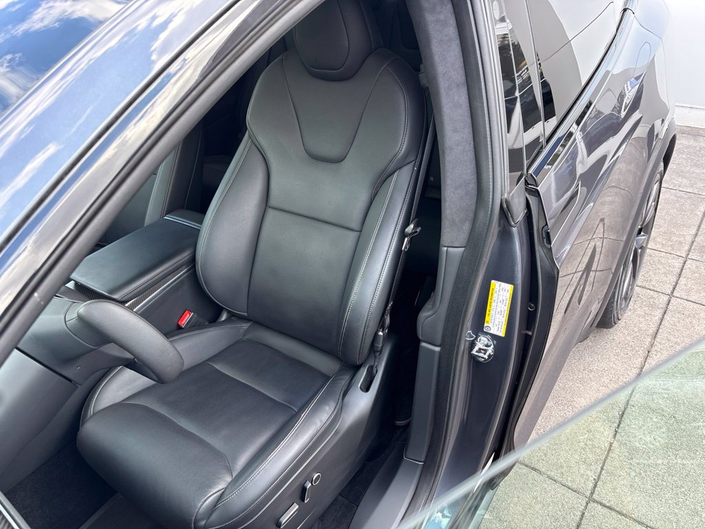 2022 Tesla Model X Plaid