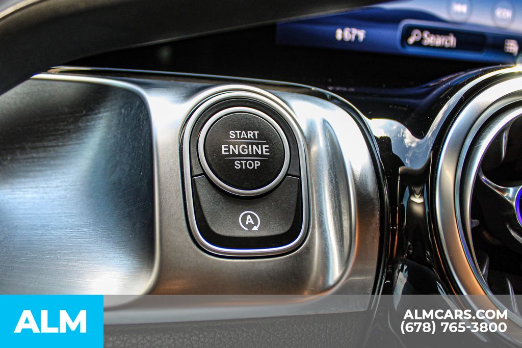 Used 2024 Black Mercedes-Benz GLB 250 image 28