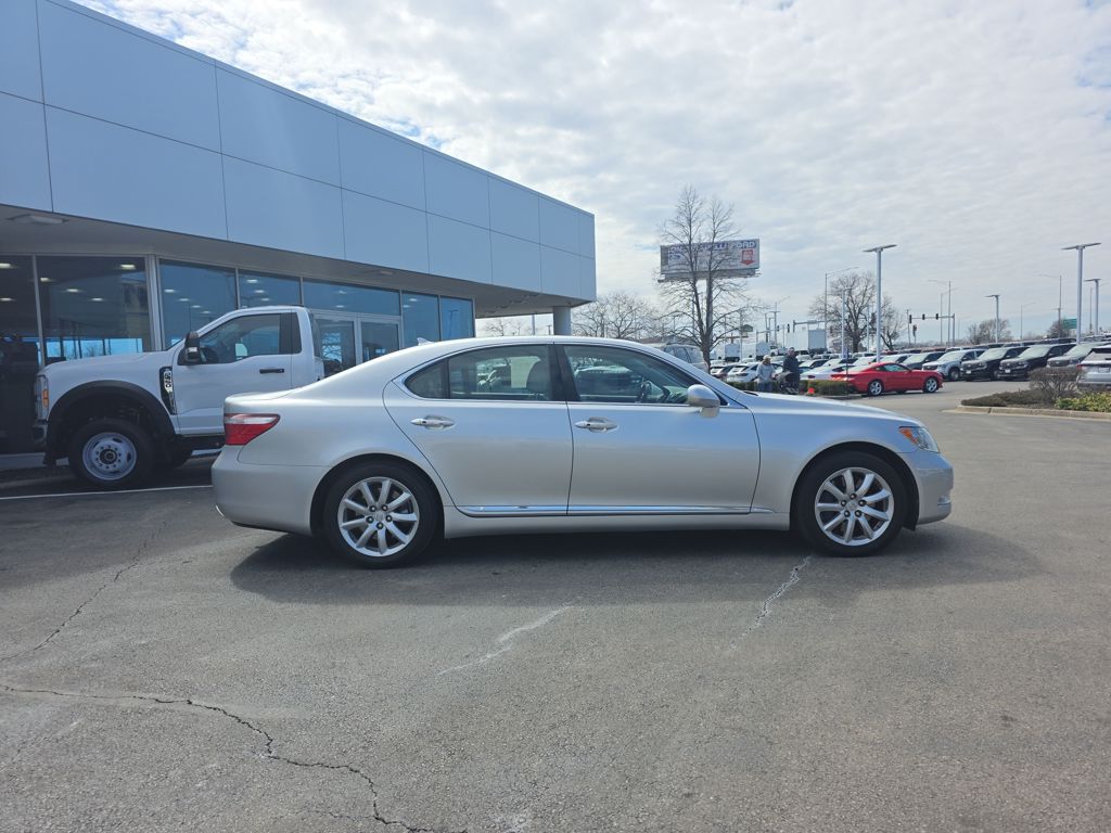 Used 2009  Lexus 460 image 7