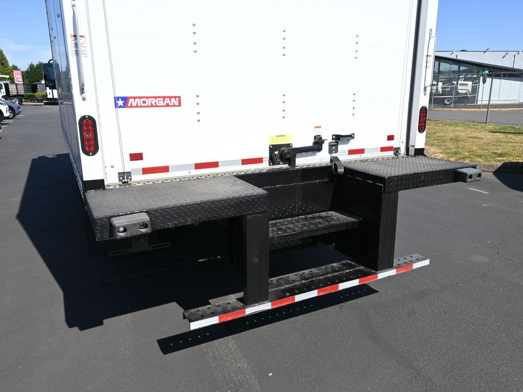 2024 Isuzu NPR HD 