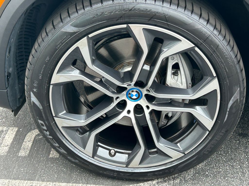 Thumbnail: 2024 BMW X5 - 9