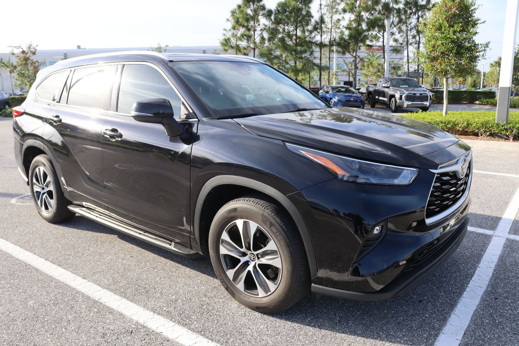 2022 Toyota Highlander XLE 6