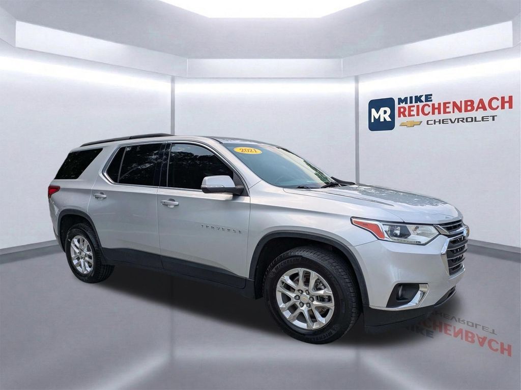 Silver Ice Metallic 2021 Chevrolet Traverse SUV / Crossover Front-Wheel Drive 9-Speed Automatic