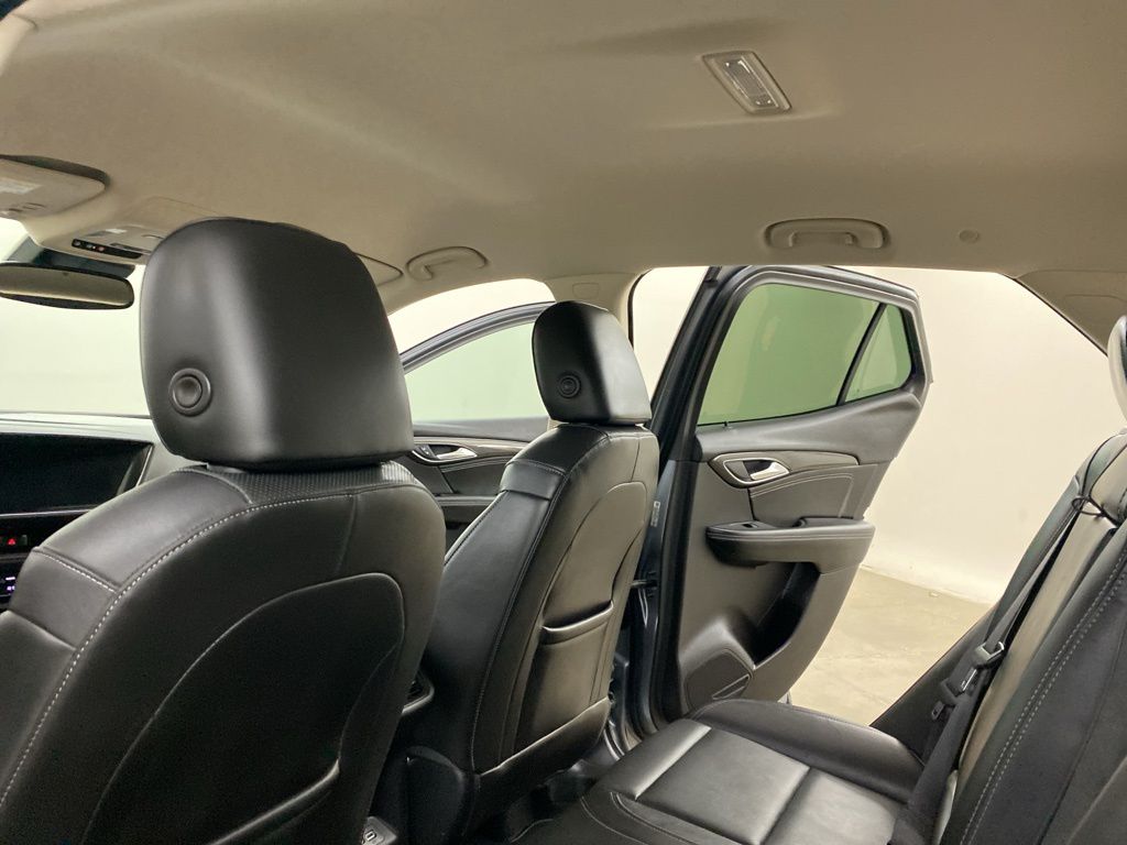 2021 Buick Envision Essence photo