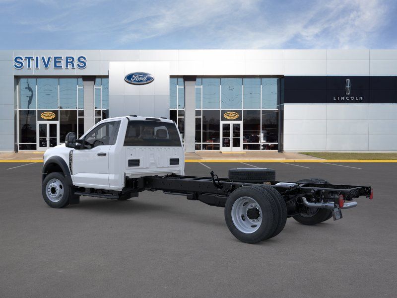2026 Oxford White Ford Super Duty F-550 DRW XL RWD Chassis