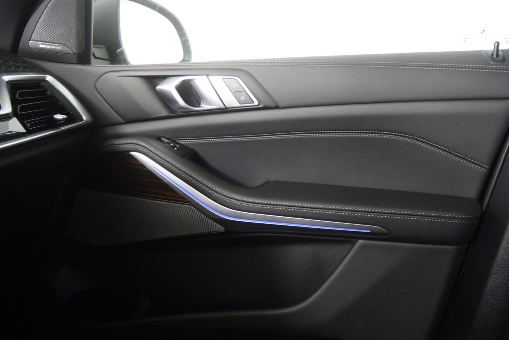 Thumbnail: 2026 BMW X5 - 22