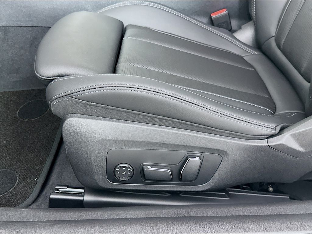 Thumbnail: 2025 BMW 4 Series - 20