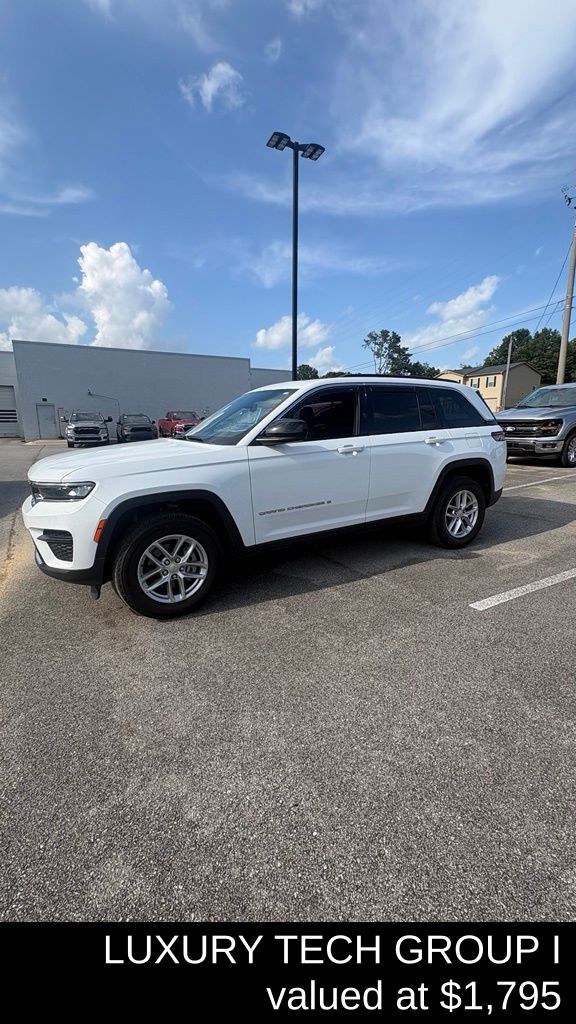 Bright White Clearcoat 2024 Jeep Grand Cherokee SUV / Crossover 4X2 8-Speed Automatic