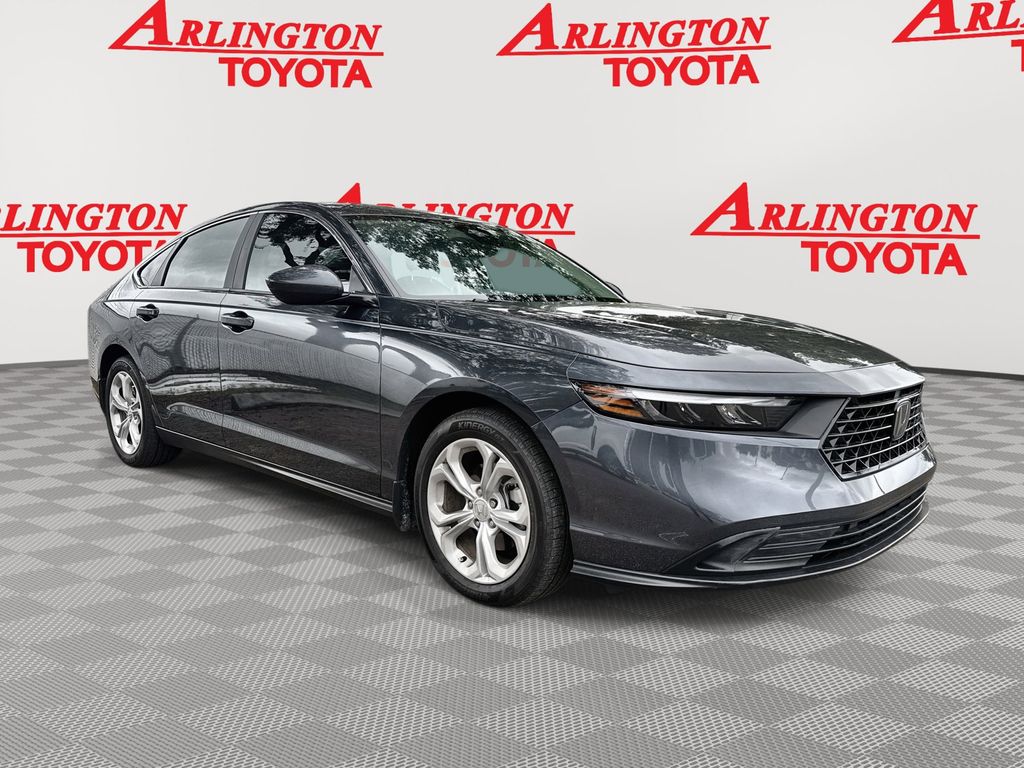 2024 Honda Accord LX's photo