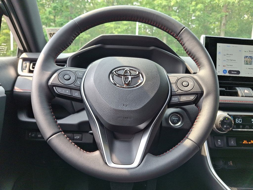 2025 Toyota RAV4 SE 19